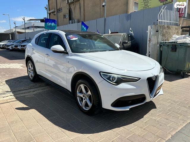 אלפא רומיאו סטלביו