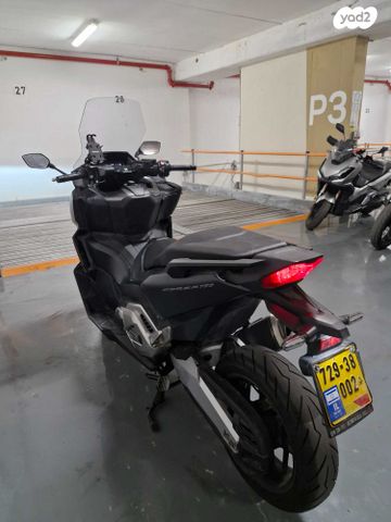 הונדה פורזה 750