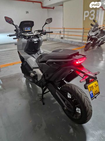 הונדה X-ADV750