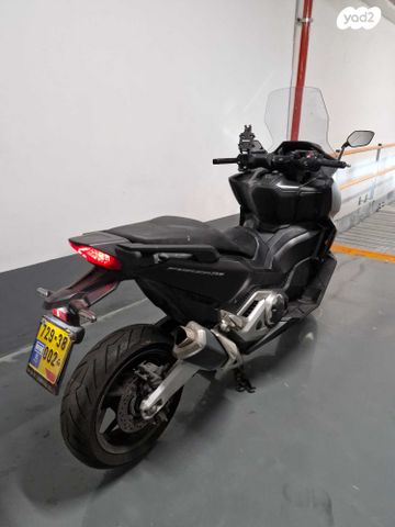 הונדה פורזה 750