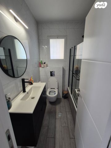 דירה, הקירטון 7, נופי סלע, מעלה אדומים