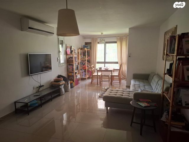 דירה, מבוא דקר 4, הגבעה הצרפתית, גבעת שפירא, ירושלים