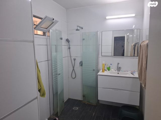 דירה, מבוא דקר 4, הגבעה הצרפתית, גבעת שפירא, ירושלים