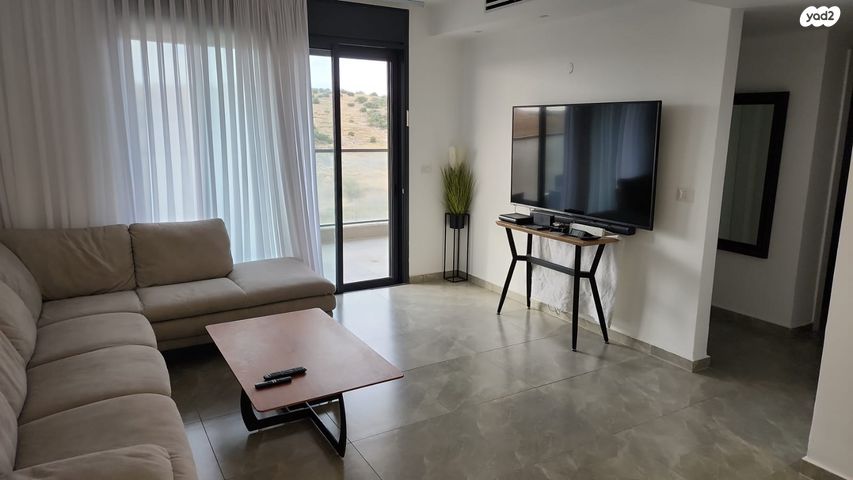 עמק חפר 15