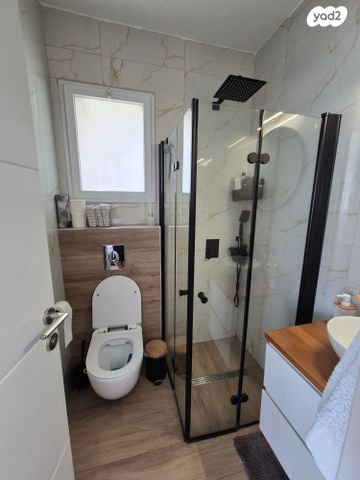 דירה, הקירטון 7, נופי סלע, מעלה אדומים