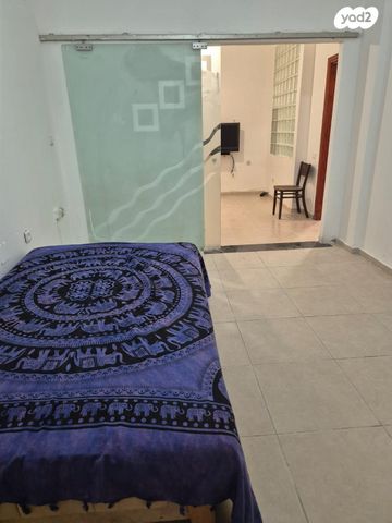 לוינסקי 85