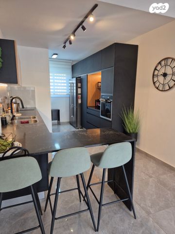 דירה, הקירטון 7, נופי סלע, מעלה אדומים