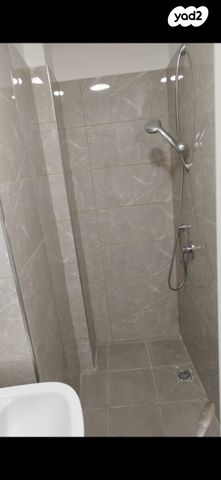 דירה, אברהם שטרן 10, קרית היובל, ירושלים