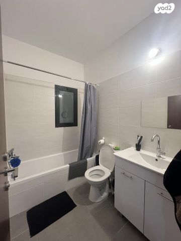 דירה, אריק איינשטיין 106, נווה שרון / שער העיר, נתיבות