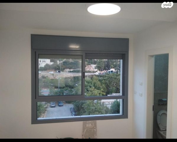 דירה, אברהם שטרן 10, קרית היובל, ירושלים