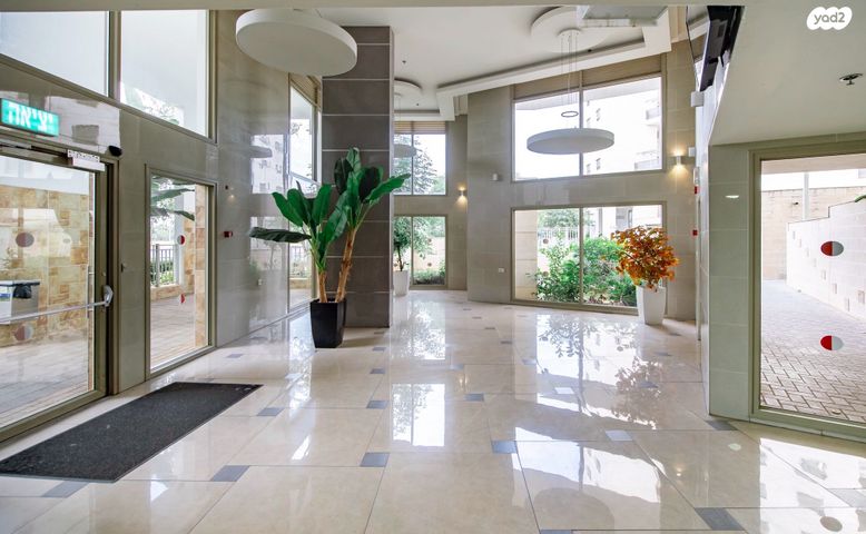 דירה, שמעון ויזנטל, משכנות גנים, פתח תקווה