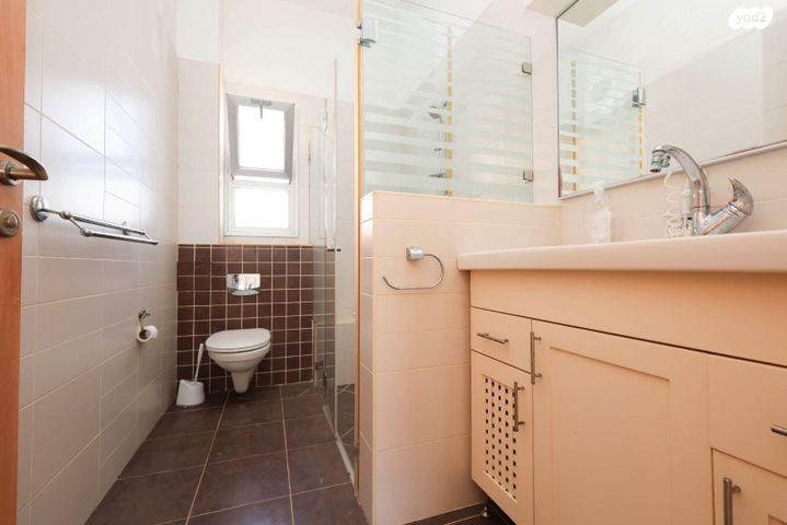 גג/ פנטהאוז, סמטת שחף, כפר סבא הצעירה, כפר סבא