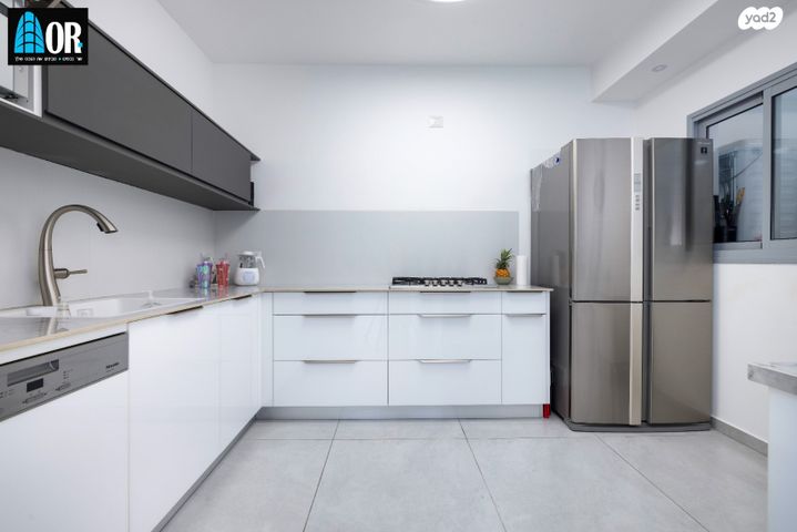 דירת גן, ש"י עגנון, נאות שמיר, יבנה