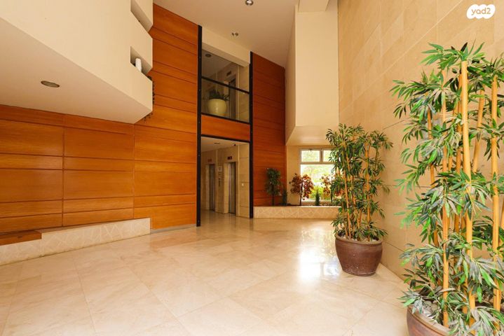 גג/ פנטהאוז, סמטת שחף, כפר סבא הצעירה, כפר סבא