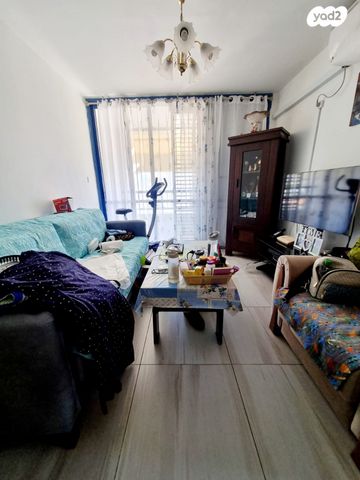 הרב ניסים 15