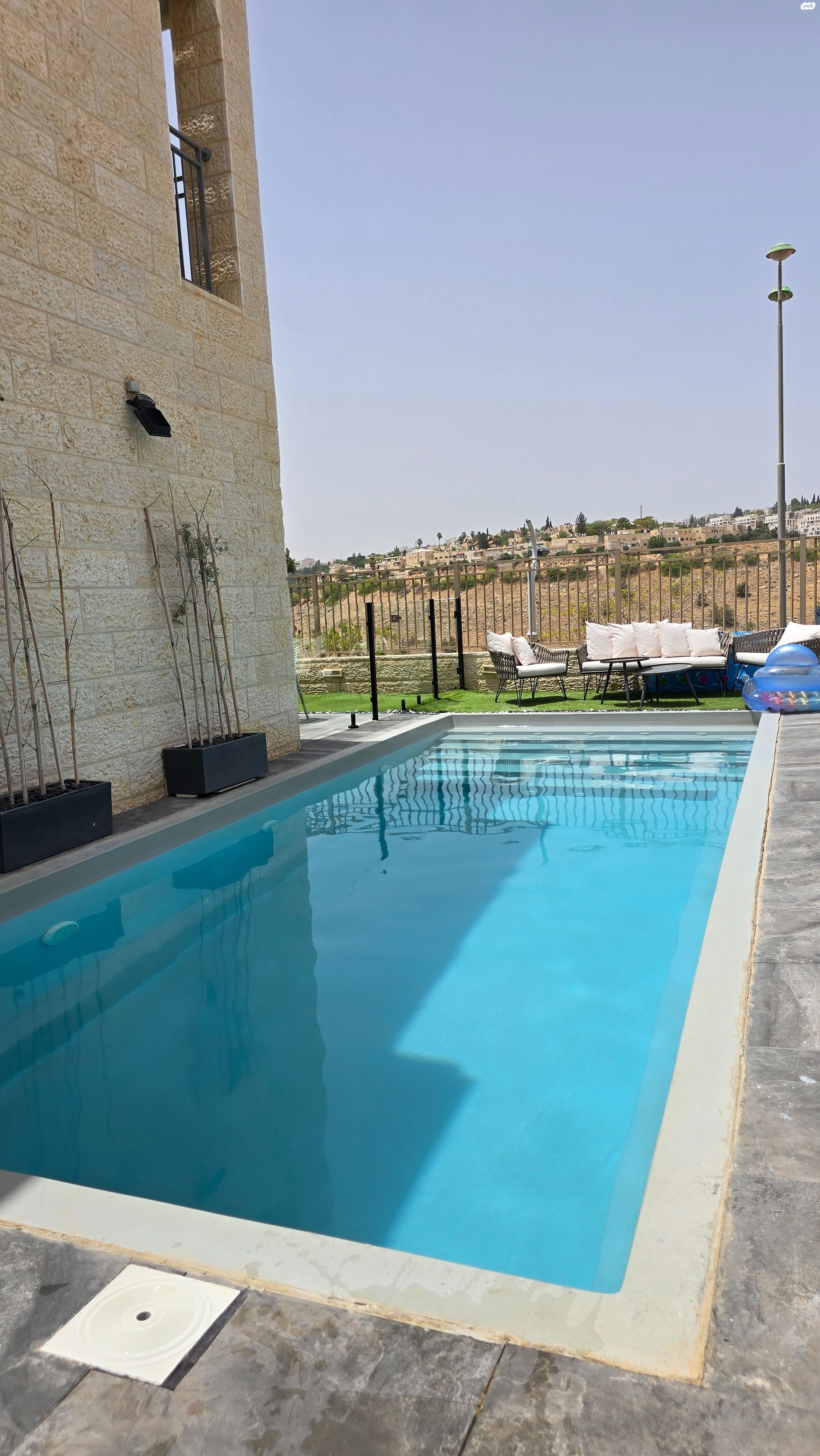 הרכס 