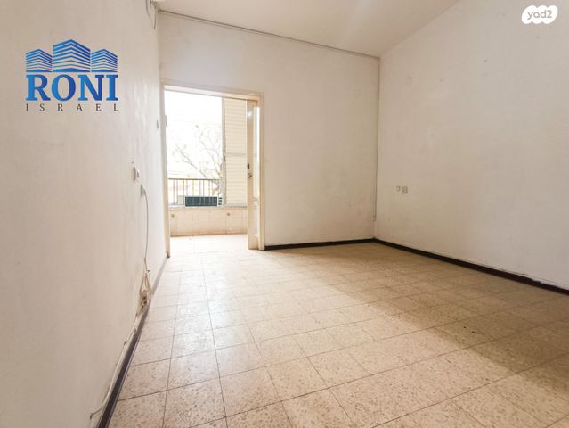 דירה, דניאל 55, לב העיר, בת ים