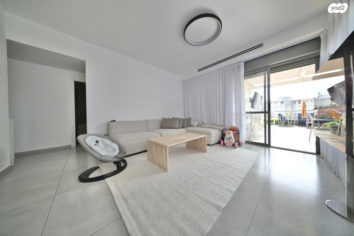 גג/ פנטהאוז, נס ציונה