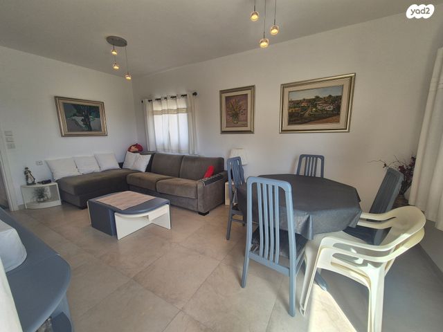 דירה, הרצליה