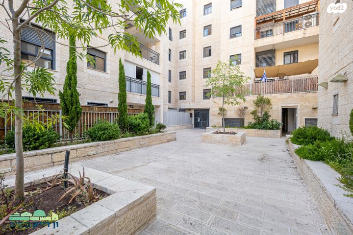 דירת גן, אהרון כהן, חומת שמואל, הר חומה, ירושלים