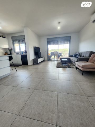 דירה, אבני חן, חריש