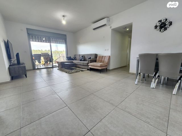 דירה, אבני חן, חריש