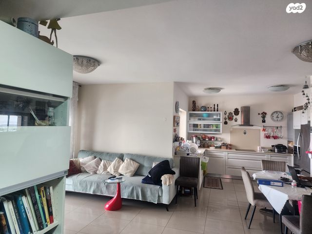 דירה, ישעיהו הנביא 18, הנביאים, מודיעין מכבים רעות