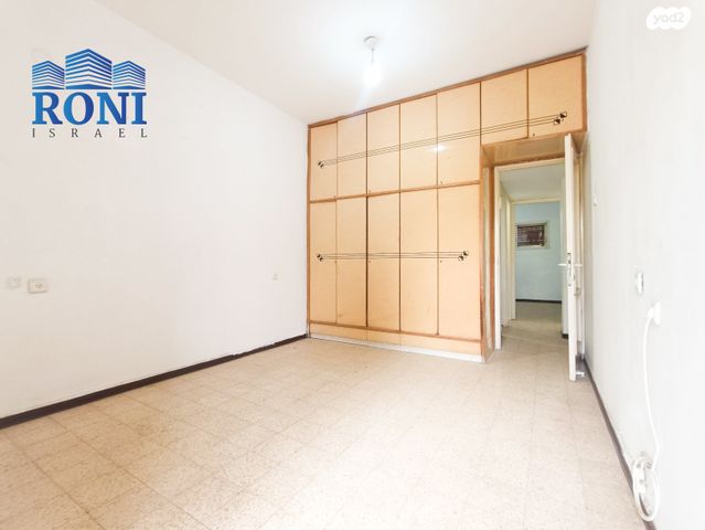 דירה, דניאל 55, לב העיר, בת ים