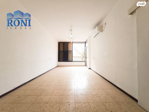 דירה, דניאל 55, לב העיר, בת ים