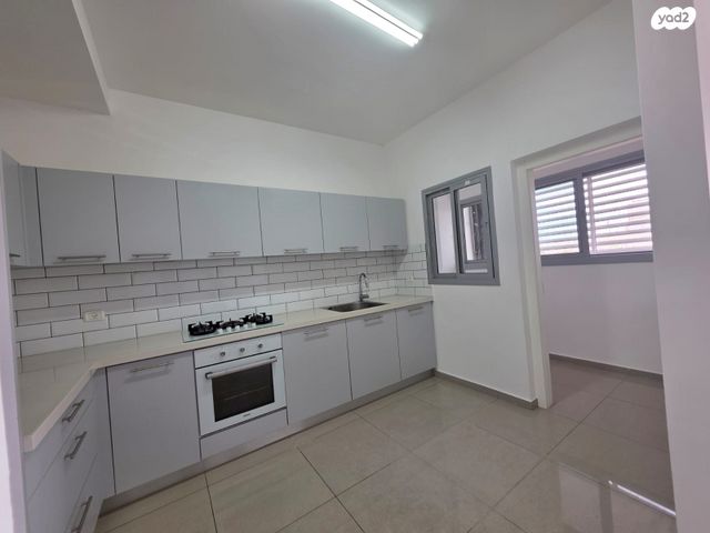 דירה, הרברט סמואל 50, מרכז העיר, חדרה