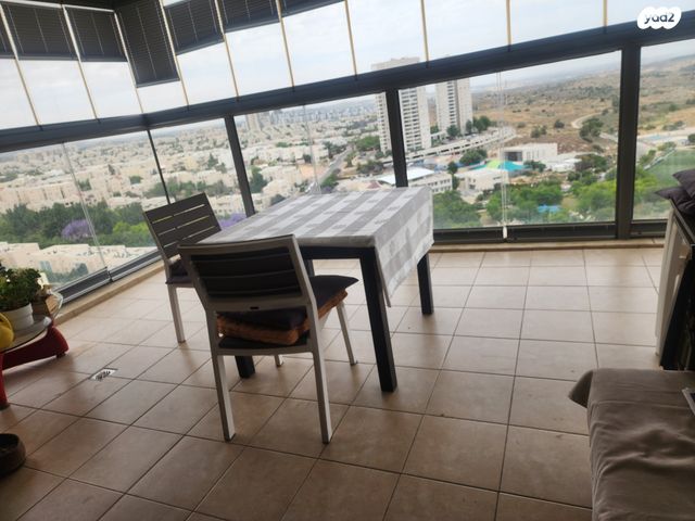 דירה, ישעיהו הנביא 18, הנביאים, מודיעין מכבים רעות