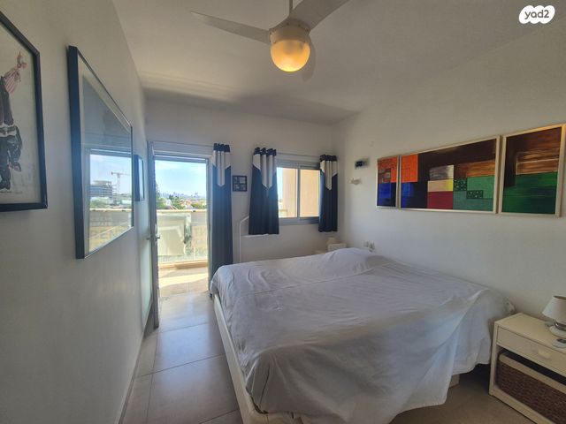 דירה, הרצליה