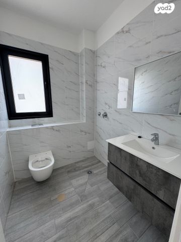 דירה, ד"ר יוסף בורג, כוכב הצפון, נתניה