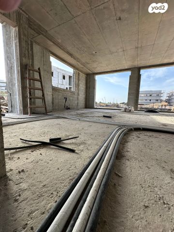 דו משפחתי, משולש עין כרמל, עתלית