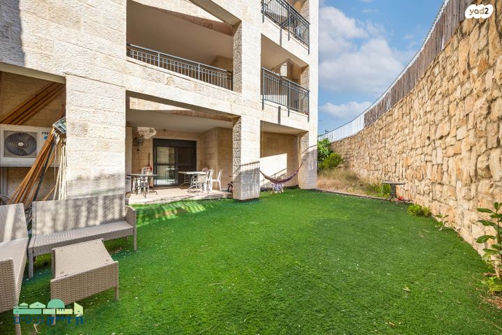 דירת גן, אהרון כהן, חומת שמואל, הר חומה, ירושלים