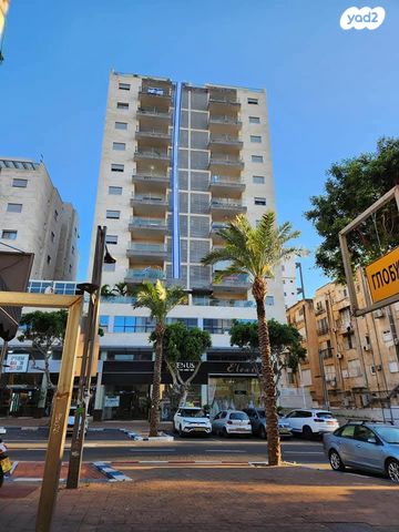 הרברט סמואל 50