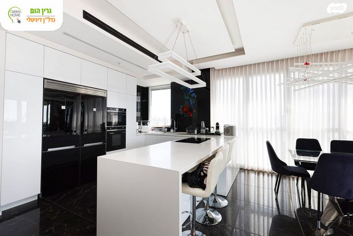 גג/ פנטהאוז, עוזי חיטמן 3, עיר ימים, נתניה