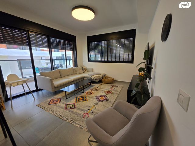 דירה, שכונה 8, תל מונד