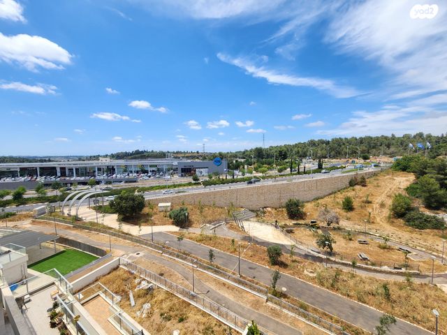 דירה, אבני חן, חריש