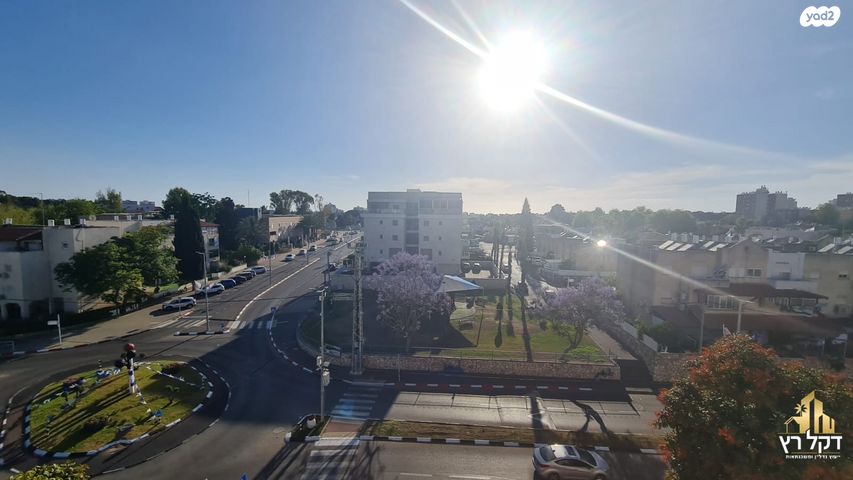 דירה, אברהם בן שושן, עכו