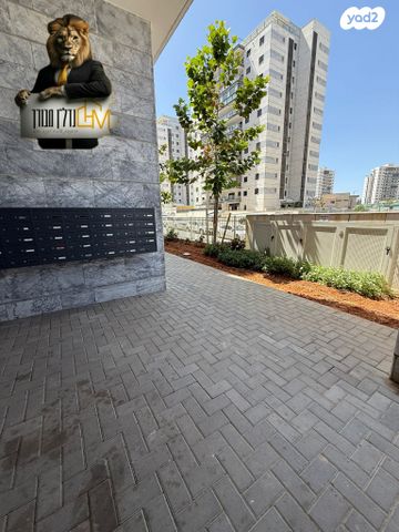 גג/ פנטהאוז, נתיבות