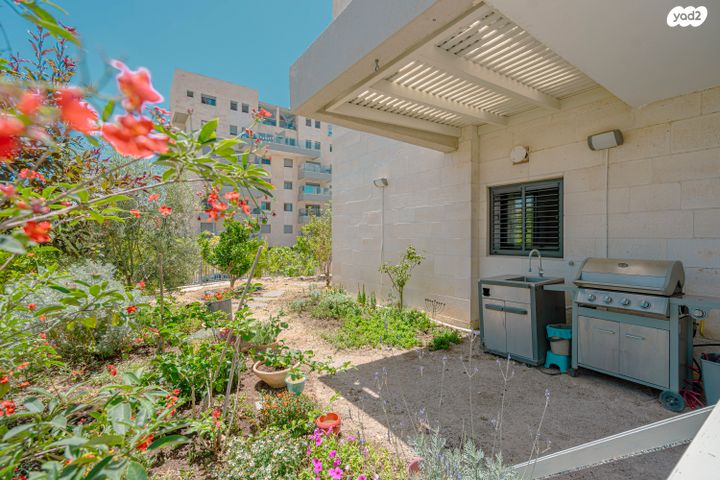 דירת גן, טורקיז 39, חריש