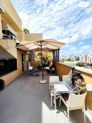 גג/ פנטהאוז, בני אפרים 244, נאות אפקה ב', תל אביב יפו