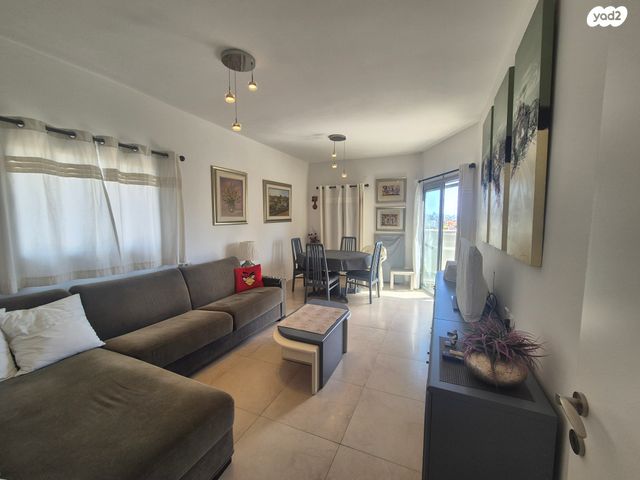 דירה, הרצליה