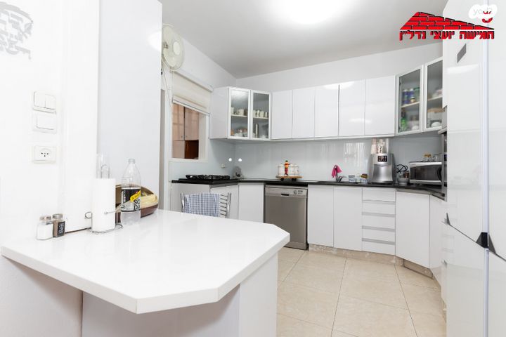 דירה, רוטשילד, רמב"ם, ראשון לציון