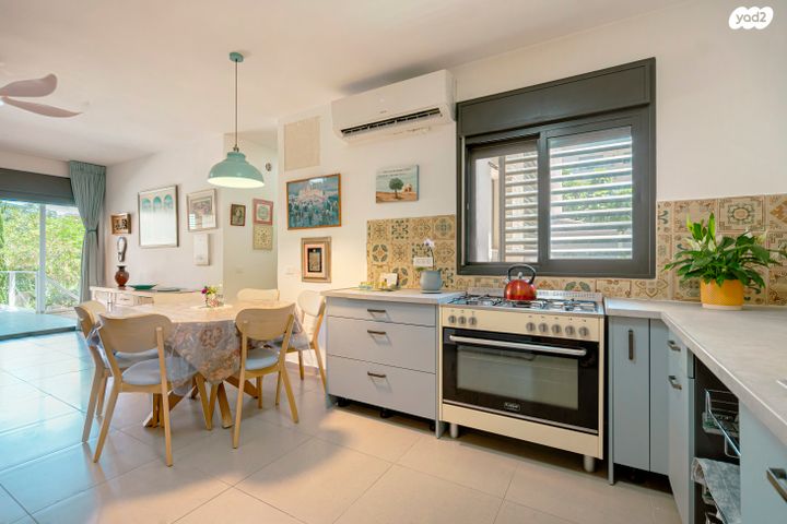 דירת גן, טורקיז 39, חריש