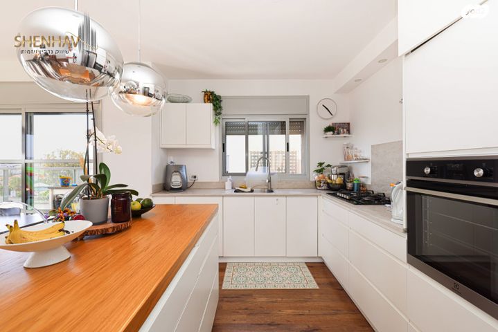 דירה, תל מונד