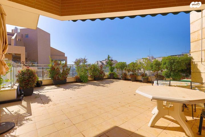 גג/ פנטהאוז, סמטת שחף, כפר סבא הצעירה, כפר סבא