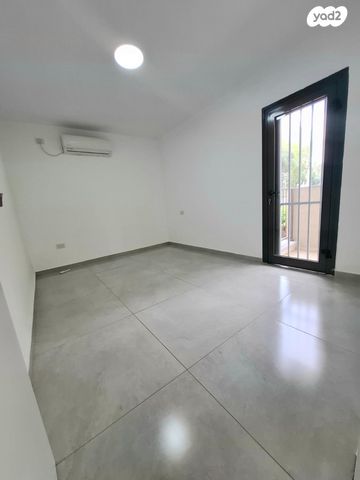 דירה, מעפילי אגוז 58, נווה חן, תל אביב יפו