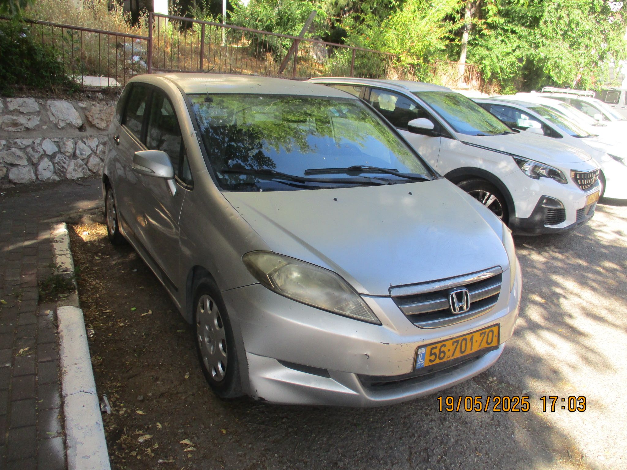 מודעת רכב הונדה FR-V